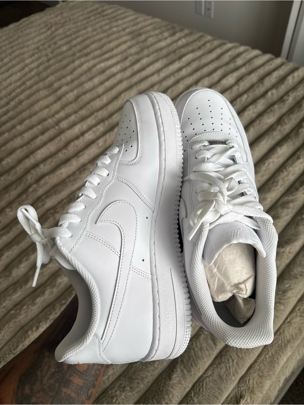 Nike White Low-Top Leather Sneakers worn once - Picture 4 of 4